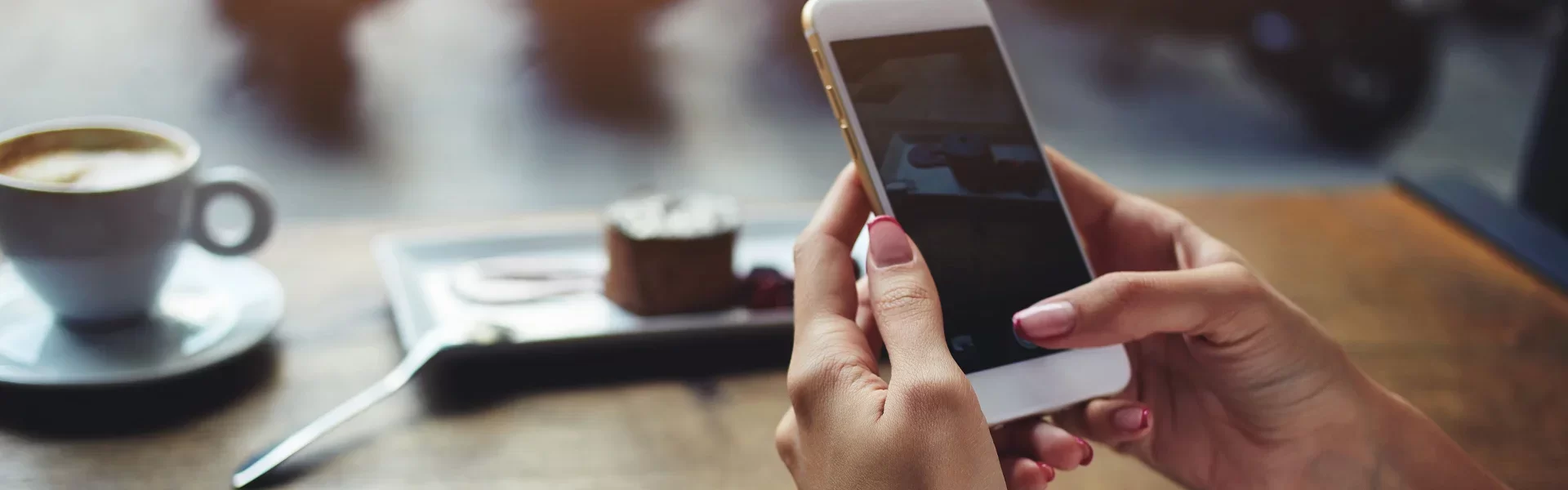 1065-contact_header.webp 1065-contact_header.webp